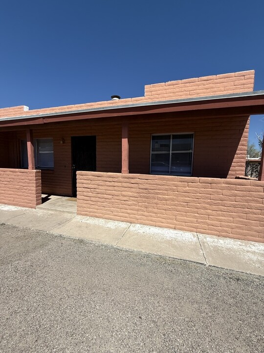 2519 N Geronimo Ave in Tucson, AZ - Building Photo