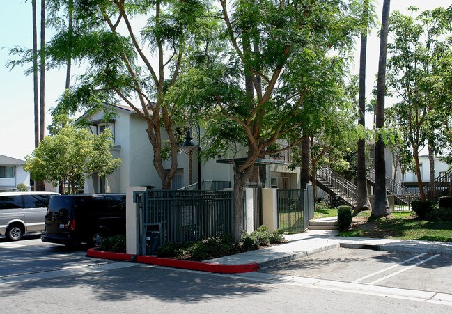 1528 S Calle Del Mar in Anaheim, CA - Building Photo - Building Photo