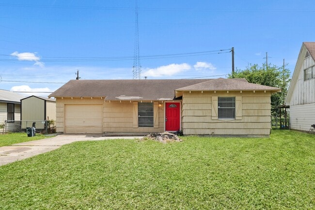 326 Brookview St in Channelview, TX - Building Photo - Building Photo