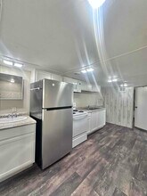 1135 Austin St in Vidor, TX - Building Photo - Building Photo