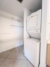 2630 SW 28th St in Miami, FL - Building Photo - Building Photo