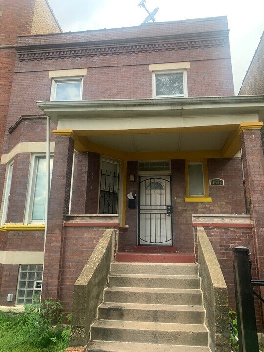 1446 E 69th Pl in Chicago, IL - Building Photo
