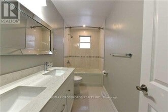 97 Raymerville Dr in Markham, ON - Building Photo - Building Photo