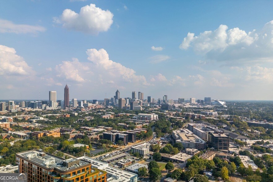 699 Vidalia Ln in Atlanta, GA - Building Photo