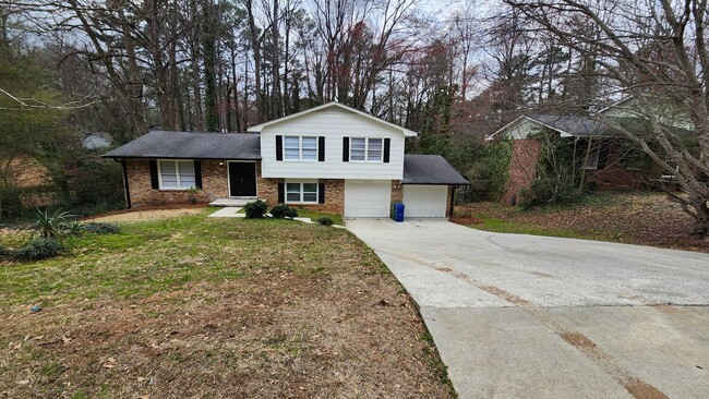 2109 Newgate Dr in Decatur, GA - Building Photo - Building Photo