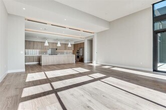 3003 Maple Ave in Dallas, TX - Building Photo - Building Photo