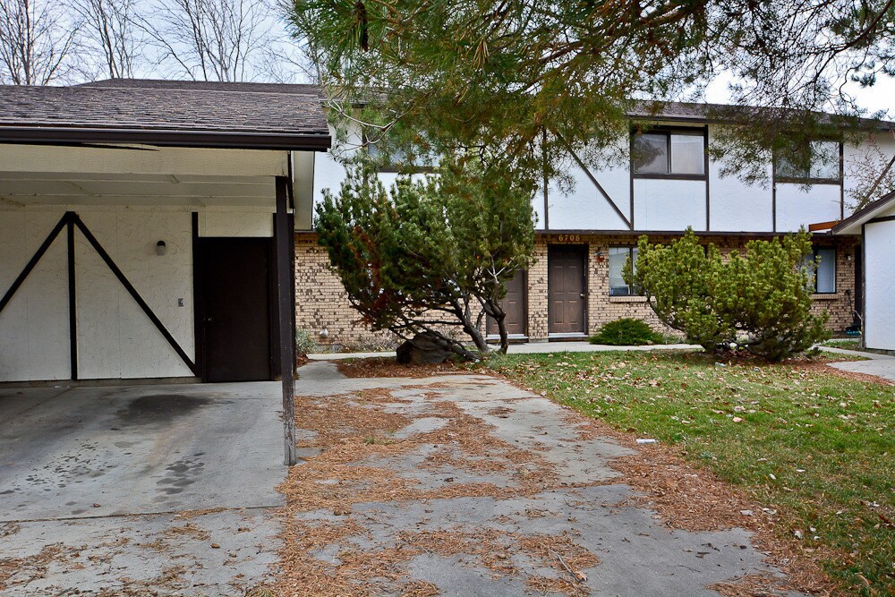 6710 Douglas St in Boise, ID - Building Photo