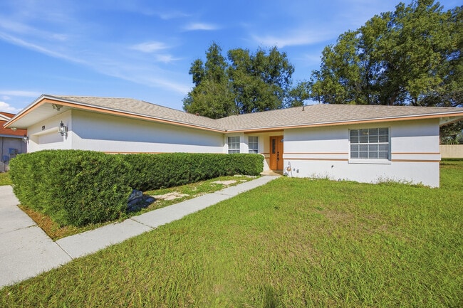 7239 Scenic Pl in Lakeland, FL - Building Photo - Building Photo