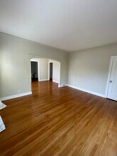 350 W Stocker St, Unit 350½ in Glendale, CA - Foto de edificio - Building Photo