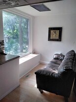 129 S Jefferson St, Unit 1