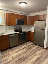 1686 La Mar Dr in North Mankato, MN - Foto de edificio - Building Photo