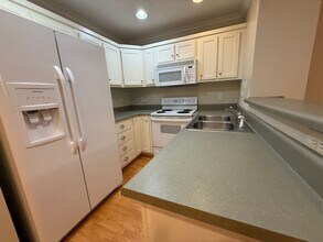 490 S Barnett Shoals Rd in Athens, GA - Building Photo - Building Photo