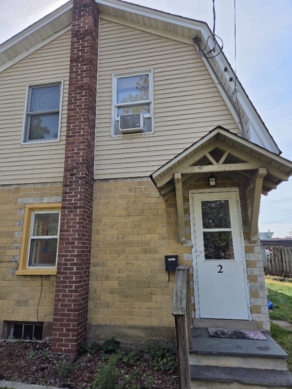 property at 2 Grandview St
