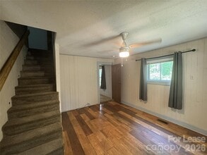 1410 Dillard Ln in Lenoir, NC - Building Photo - Building Photo