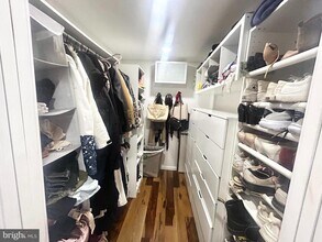 200 Locust St in Philadelphia, PA - Building Photo - Building Photo