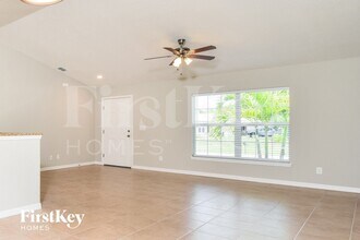 6464 David Blvd in Port Charlotte, FL - Building Photo - Building Photo