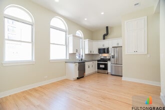 4437 N Broadway in Chicago, IL - Building Photo - Building Photo