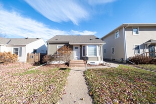 3531-2 1/2 2 1/2 St NE in Minneapolis, MN - Building Photo