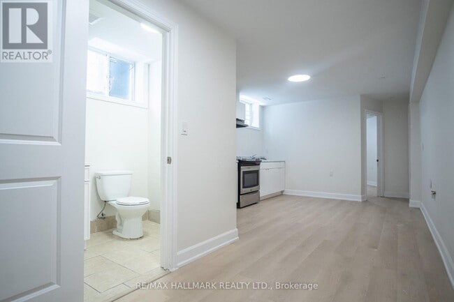 property at 118 Fairholme Ave