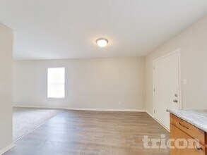 454 Bourneside Dr in Greenfield, IN - Foto de edificio - Building Photo