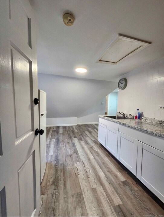 101 Goddard Ave in Bridgeport, CT - Building Photo