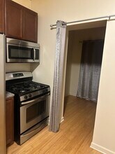 8204 S Marquette Ave, Unit 2 in Chicago, IL - Building Photo - Building Photo