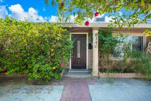 6340 Wilbur Ave, Unit 6340 A in Tarzana, CA - Building Photo
