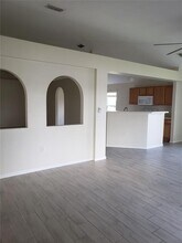 2735 Suncoast Lakes Blvd in Port Charlotte, FL - Foto de edificio - Building Photo