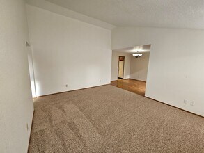 855 Fran St SE in Salem, OR - Building Photo - Building Photo