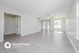 6233 Hickory Ln Cir in Union City, GA - Foto de edificio - Building Photo