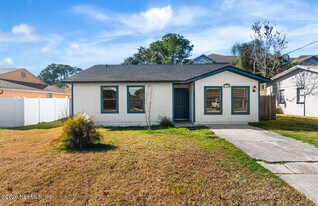 3890 Eunice Rd in Jacksonville, FL - Building Photo