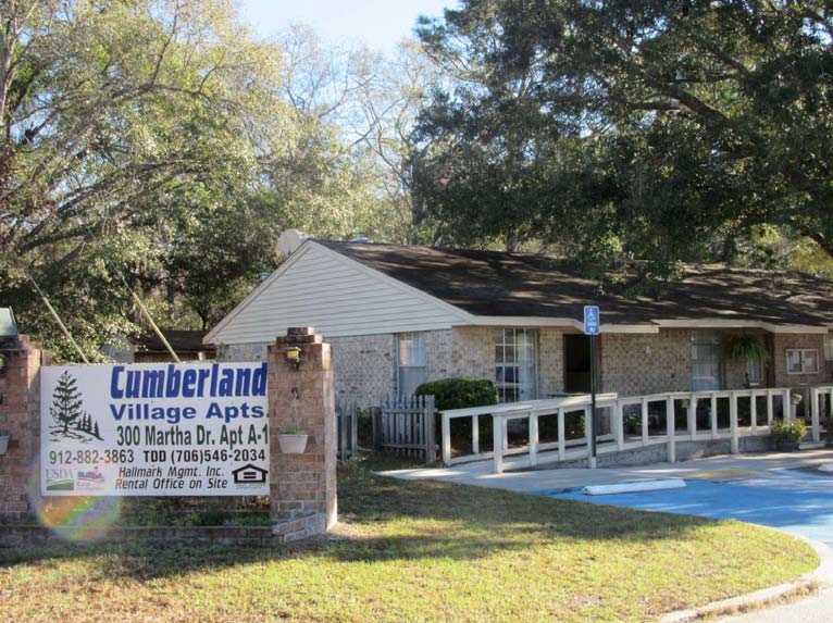 Cumberland Village in St. Marys, GA - Foto de edificio