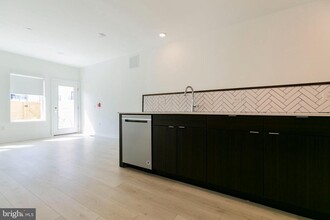 1240 LeCount St in Philadelphia, PA - Building Photo - Building Photo