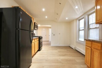 859 Lafayette St in Elizabeth, NJ - Building Photo - Building Photo