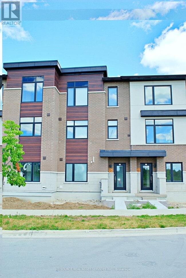property at 1695-1695 Dersan St