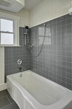 5403 Maynard Ave S in Seattle, WA - Building Photo - Building Photo