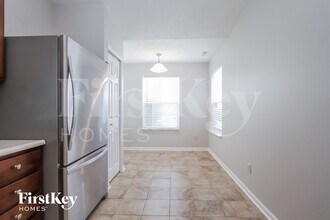 1470 Bluestem Dr in Greenwood, IN - Foto de edificio - Building Photo