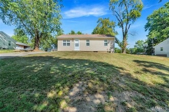 2809 S River Rd in St. Charles, MO - Building Photo - Building Photo
