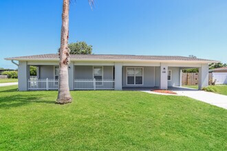 1195 Cotton Rd NE in Palm Bay, FL - Building Photo - Building Photo