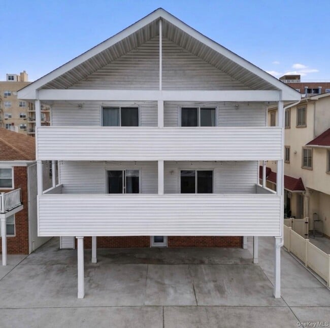 property at 616 E Broadway