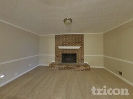 305 Woodsong Dr in Fayetteville, GA - Building Photo