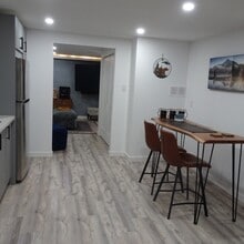 1356 Charles Dr in Burlington, ON - Building Photo - Building Photo