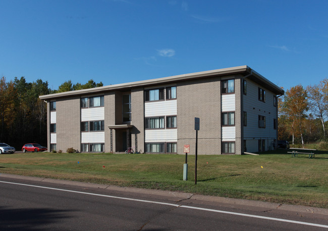 4119 Ugstad Rd in Duluth, MN - Building Photo - Building Photo