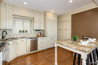 250 S Brentwood Blvd in Clayton, MO - Building Photo - Building Photo