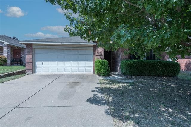 5221 Prestwick Dr in Fort Worth, TX - Building Photo - Building Photo