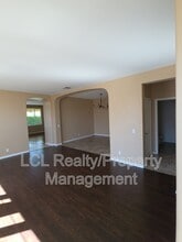 27635 Whisperwood Dr in Menifee, CA - Building Photo - Building Photo