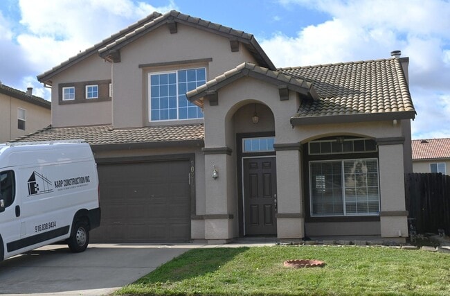9021 Devon Crest Way in Elk Grove, CA - Building Photo - Building Photo