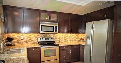 326 Paseo Primavera in Palm Desert, CA - Foto de edificio - Building Photo