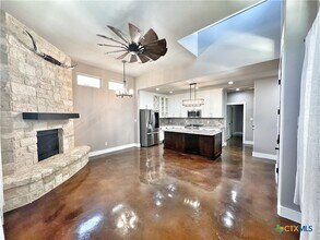 1704 Gruene Vineyard Crossing in New Braunfels, TX - Building Photo - Building Photo