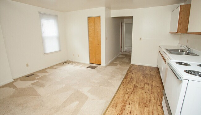 547 Layman Ave in Harrisonburg, VA - Building Photo - Building Photo
